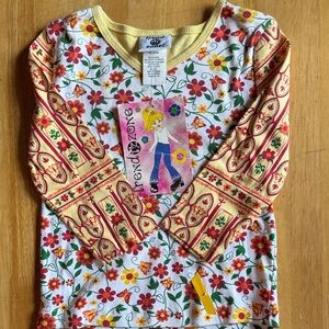 Girl’s colorful tee